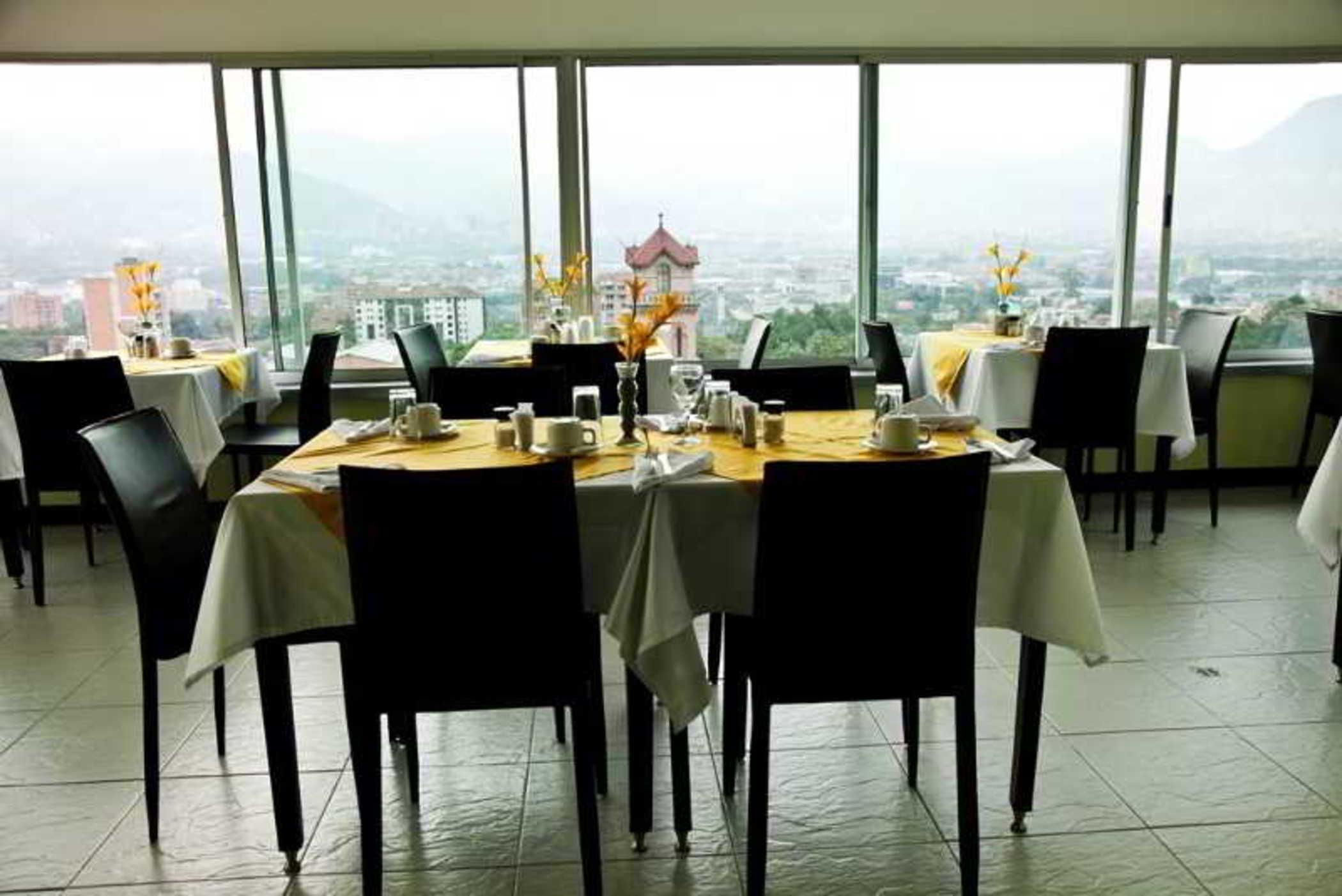 Hotel & Apartasuites Torre Poblado Medellín Dış mekan fotoğraf