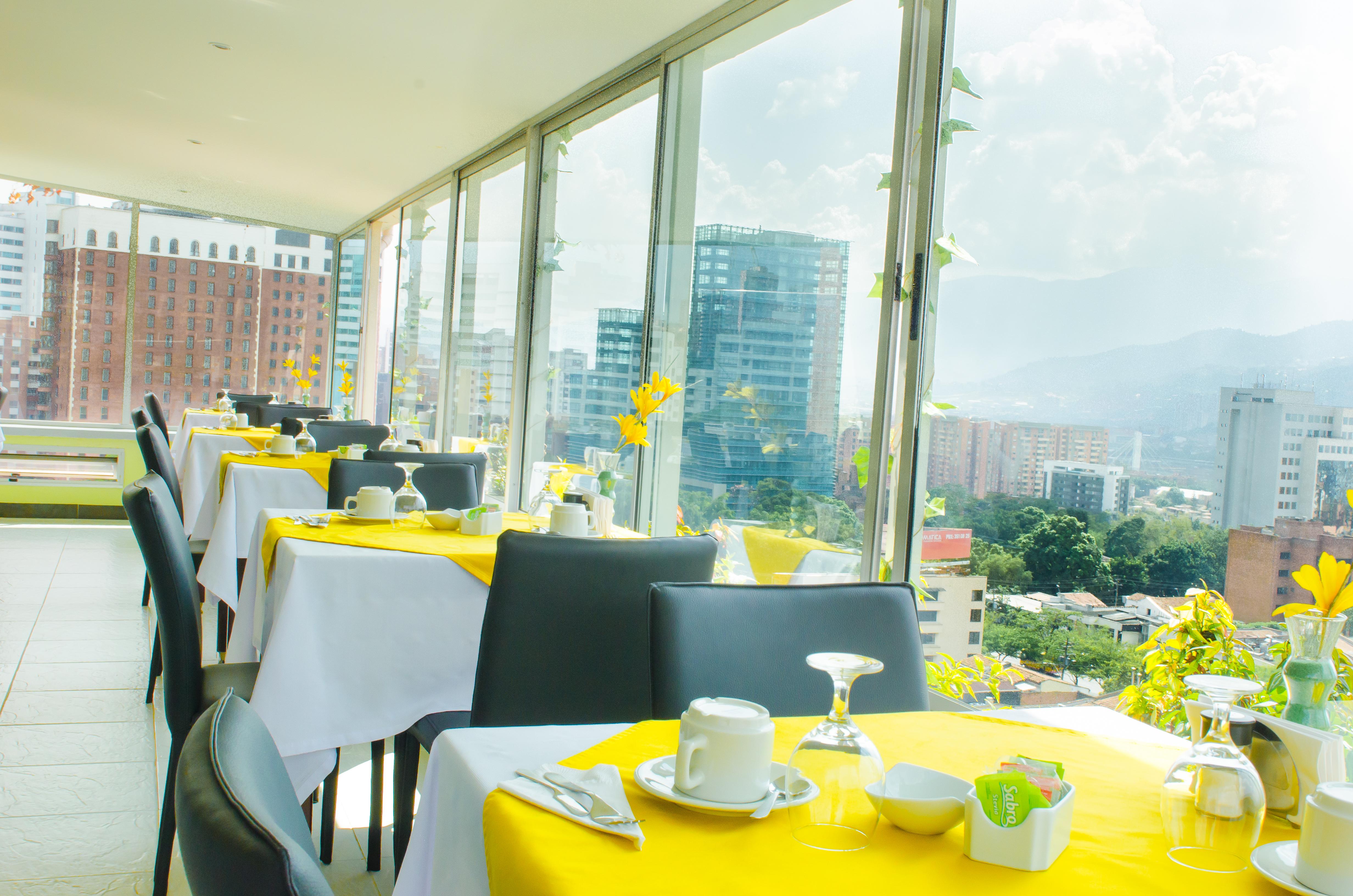 Hotel & Apartasuites Torre Poblado Medellín Dış mekan fotoğraf